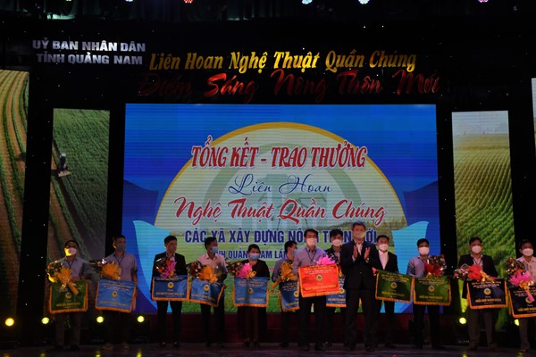 Quảng Nam: Trao giải Liên hoan nghệ thuật quần chúng các xã xây dựng nông thôn mới - Anh 1