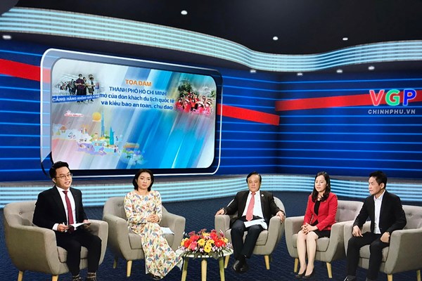 Tọa đàm Thành phố Hồ Chí Minh: Mở cửa đón khách du lịch quốc tế và kiều bào an toàn, chu đáo - Anh 1