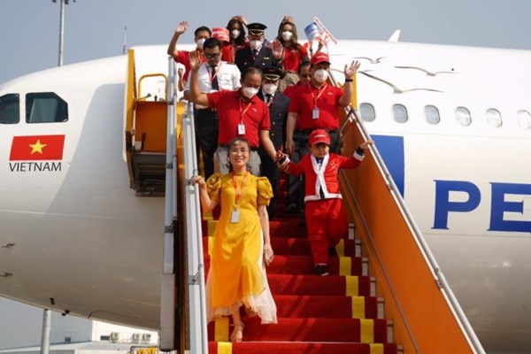 Vietjet đón tàu bay thân rộng A330 đầu tiên, chúc mừng mùa Giáng sinh 2021 - Anh 5