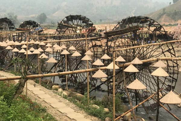 Phát triển sản phẩm du lịch tuyến