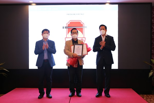 Trao giải cuộc thi sáng tác Logo “Huế- Kinh đô ẩm thực” - Anh 1
