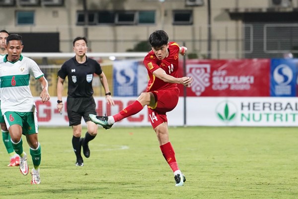 Hoàng Đức nằm trong top đầu những cầu thủ đột phá nhất AFF Cup 2020 - Anh 1