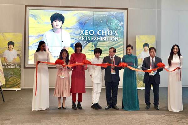 Khai mạc triển lãm tranh ruộng bậc thang Mù Cang Chải của Xèo Chu tại EXPO Dubai - Anh 1