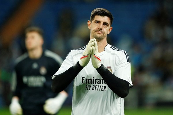 Bộ tứ của Real Madrid xét nghiệm dương tính với Covid-19 - Anh 1