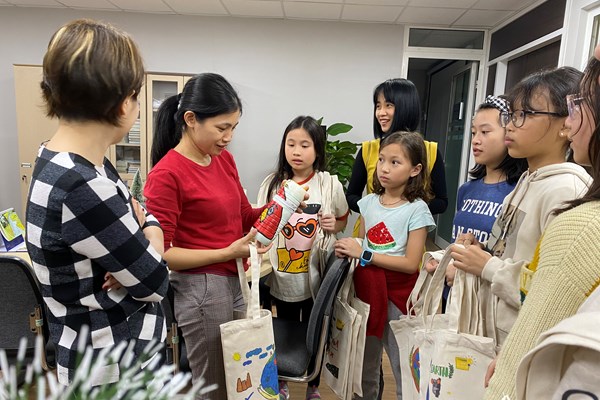 Hướng nghiệp cho học sinh phổ thông: Thực tế vẫn nằm trên... giấy - Anh 1