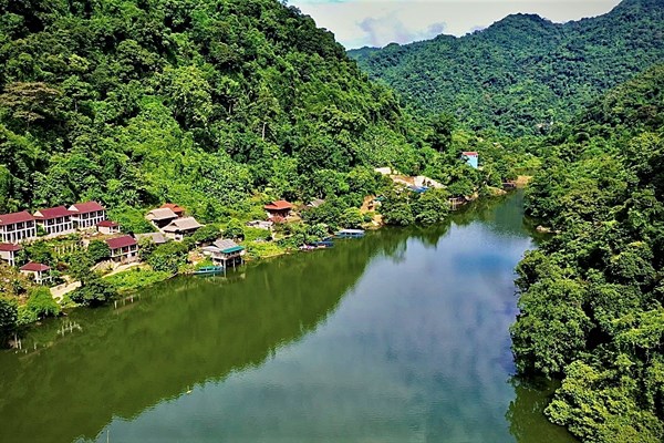 Đoàn khách đầu tiên đến Ba Bể ngày đầu năm 2022 - Anh 5