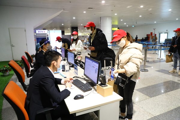 Vietjet đón chuyến bay quốc tế đầu tiên từ Tokyo, Nhật Bản đến Việt Nam trong ngày đầu năm 2022 - Anh 4