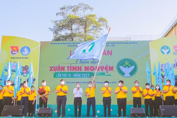 Tuổi trẻ TP.HCM ra quân chiến dịch “Xuân tình nguyện” - Anh 2