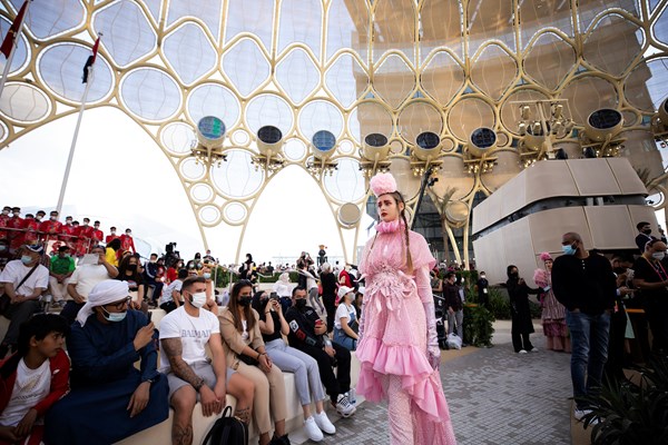 Mãn nhãn với màn trình diễn thời trang Việt tại EXPO Dubai - Anh 13