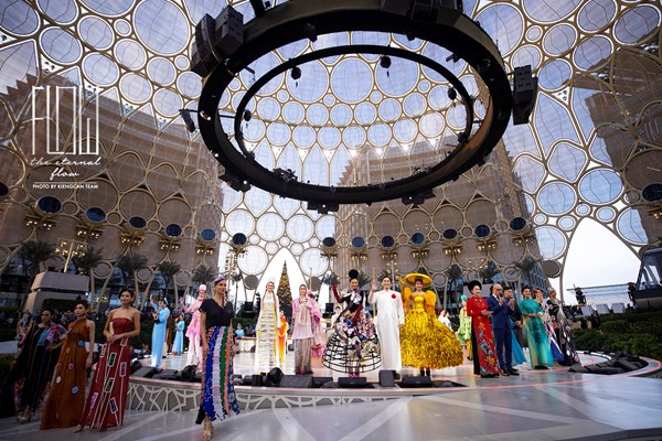 Mãn nhãn với màn trình diễn thời trang Việt tại EXPO Dubai - Anh 1