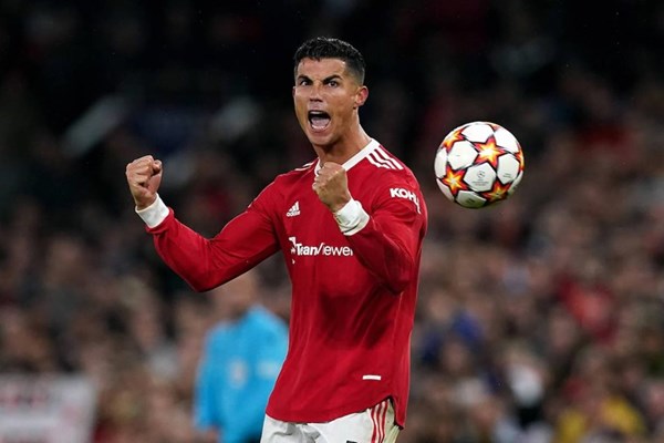 Ronaldo viết tâm thư gửi Fan, bày tỏ chưa hài lòng về năm 2021 - Anh 2