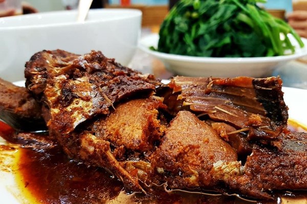 Cá diếc kho chuối xanh - Anh 2