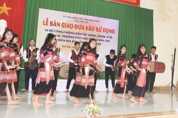 Giữ nhịp điệu không gian văn hóa cồng chiêng - Anh 2
