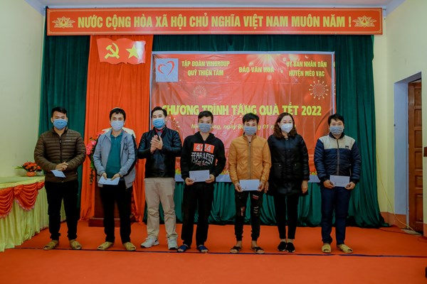 Báo Văn hóa và Quỹ Thiện Tâm tổ chức chương trình trao quà Tết tại Hà Giang: Ấn tượng với những nụ cười... - Anh 18