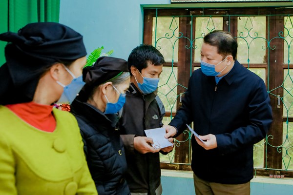 Báo Văn hóa và Quỹ Thiện Tâm tổ chức chương trình trao quà Tết tại Hà Giang: Ấn tượng với những nụ cười... - Anh 21