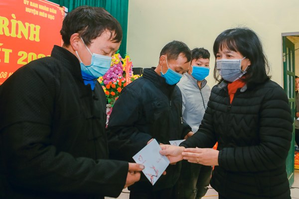 Báo Văn hóa và Quỹ Thiện Tâm tổ chức chương trình trao quà Tết tại Hà Giang: Ấn tượng với những nụ cười... - Anh 6