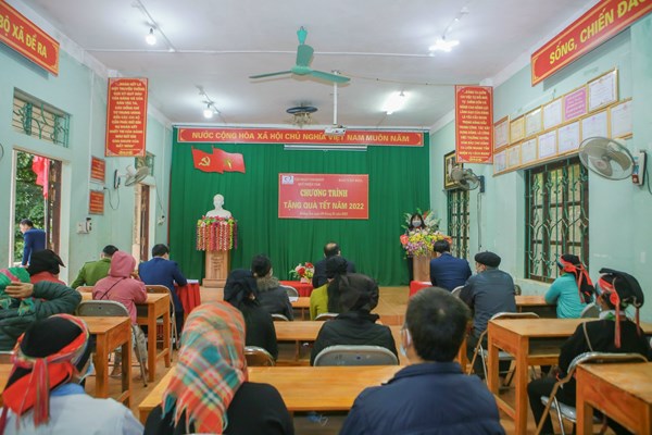 Báo Văn hóa và Quỹ Thiện Tâm tổ chức chương trình trao quà Tết tại Hà Giang: Ấn tượng với những nụ cười... - Anh 16