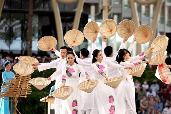 Đẩy mạnh triển khai công tác văn hóa đối ngoại Việt Nam giai đoạn 2022-2026: Khẳng định vị thế và uy tín của Việt Nam trên trường quốc tế - Anh 3