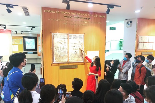 Nhà Trưng bày Hoàng Sa: “Địa chỉ đỏ” giáo dục tình yêu biển đảo, quê hương - Anh 1