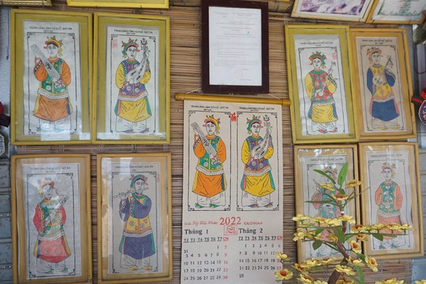 “Mùi Tết” ở làng nghề tranh dân gian làng Sình - Anh 1
