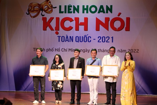 Bế mạc Liên hoan Kịch nói: 40 diễn viên nhận Huy chương Vàng - Anh 6