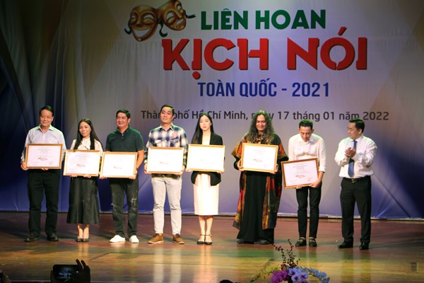 Bế mạc Liên hoan Kịch nói: 40 diễn viên nhận Huy chương Vàng - Anh 7