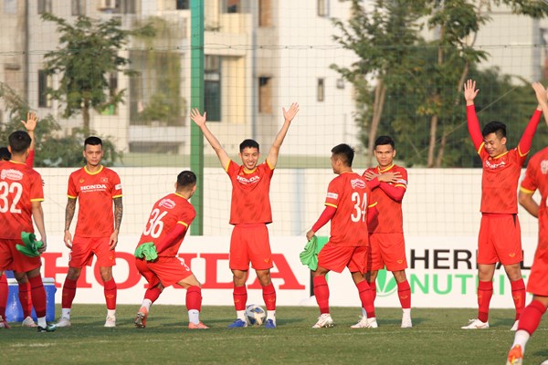 Hùng Dũng: “Chúng tôi sẽ mang cái Tết thật đặc biệt cho người hâm mộ” - Anh 1