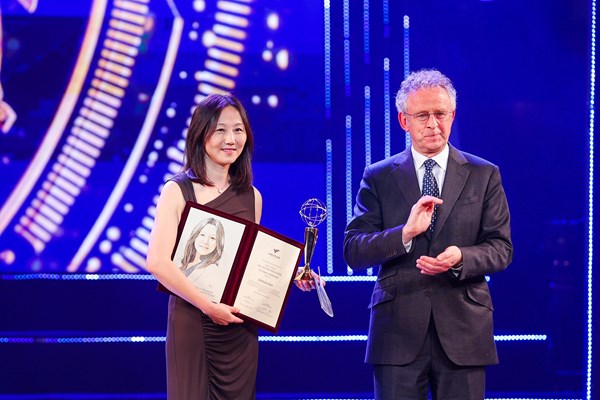 VinFuture công bố chủ nhân các giải thưởng phụng sự nhân loại năm 2021 - Anh 5
