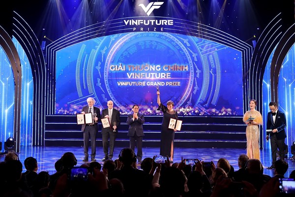 VinFuture công bố chủ nhân các giải thưởng phụng sự nhân loại năm 2021 - Anh 9
