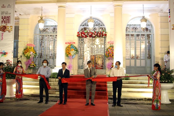 Khai mạc Triển lãm mỹ thuật “Xuân 2022” - Anh 1