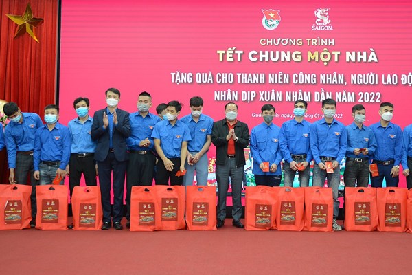 Chương trình “Tết Chung Một Nhà” do Trung ương Đoàn TNCS Hồ Chí Minh và Bia Saigon đã chính thức bắt đầu - Anh 1