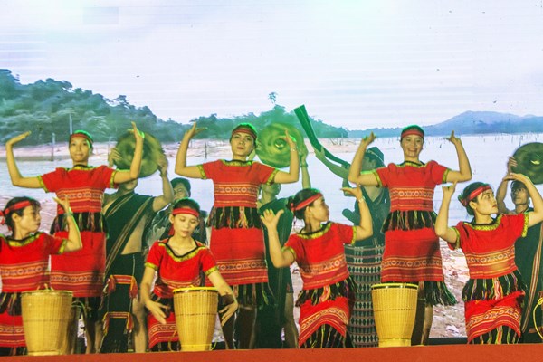 Du xuân nơi vùng cao Quảng Nam - Anh 7