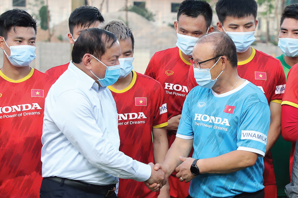 Bộ trưởng Bộ VHTTDL Nguyễn Văn Hùng:​​​​​​​ Vận dụng đầy đủ, sâu sắc nhất để vận hành tốt nhất “cỗ xe tam mã” Văn hóa, Thể thao và Du lịch - Anh 5