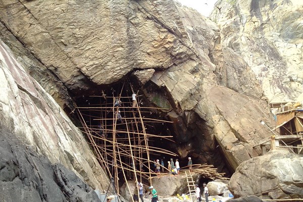 Những “ông bố chăm con” một bề ở đảo Cù Lao Chàm - Anh 1