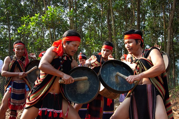 Những chuyện lạ về chiêng Tây Nguyên - Anh 1