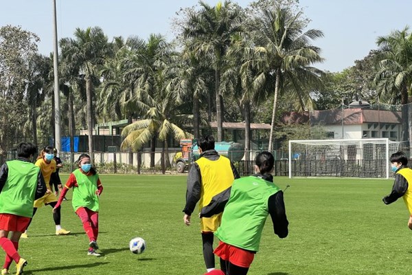 HLV Mai Đức Chung: Chúng tôi sẽ tấn công để chiến thắng và giành vé dự World Cup - Anh 1