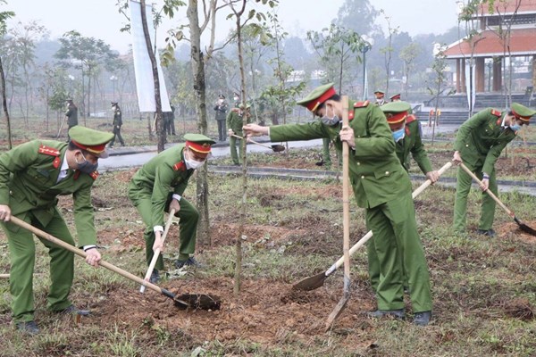Le phat dong Tet trong cay “Doi doi nho on Bac Ho” Xuan Nham Dan - Anh 4