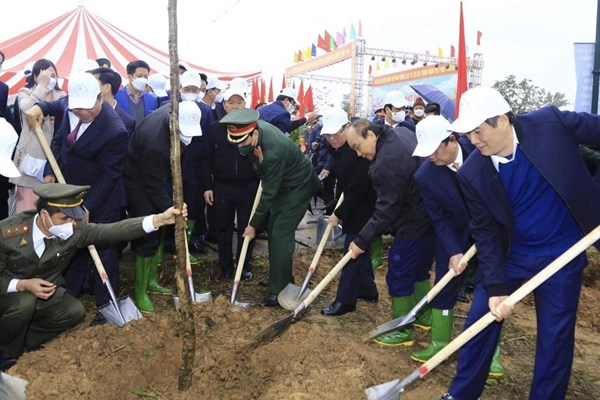 Le phat dong Tet trong cay “Doi doi nho on Bac Ho” Xuan Nham Dan - Anh 2