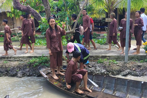 Du lịch nội địa “bội thu” ngay từ đầu năm - Anh 4