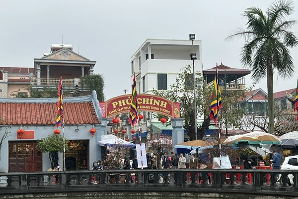 Phủ Tiên Hương đã treo biển “Phủ chính” - Anh 2