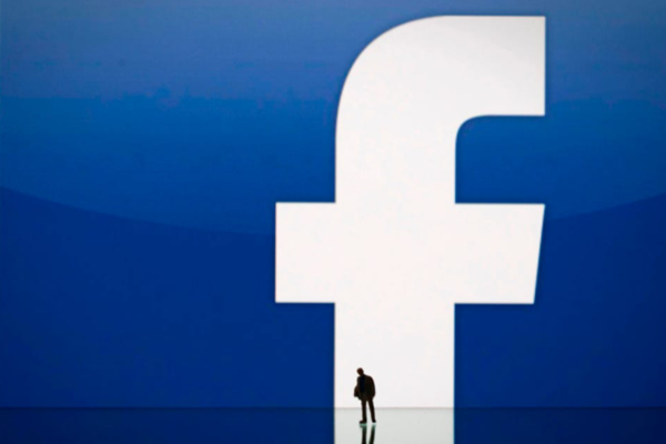 Facebook đang thua trong cuộc canh tranh với TikTok - Anh 1