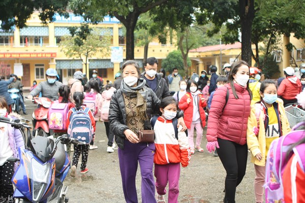 Mùa xuân… tựu trường: 