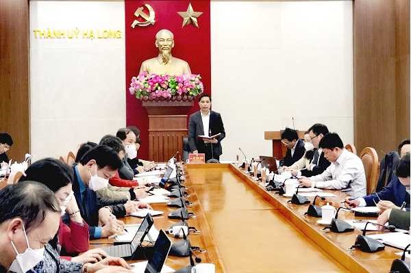 Quảng Ninh:​​​​​​​ TP Hạ Long mở lại các hoạt động kinh doanh dịch vụ từ 12h ngày 16.2 - Anh 1