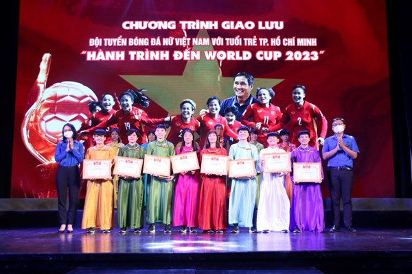 “Những cô gái kim cương” giao lưu cùng người hâm mộ TP.HCM - Anh 3