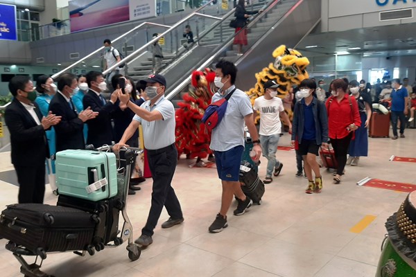 Khánh Hòa đặt mục tiêu đón 1,2 triệu lượt khách năm 2022 - Anh 1