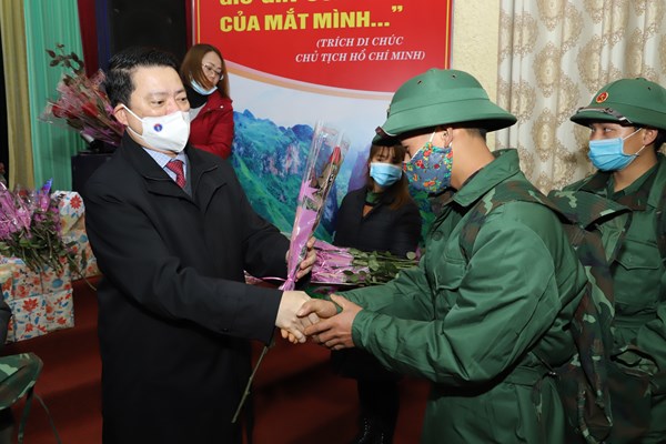 Thanh niên vùng cao biên giới nô nức lên đường nhập ngũ - Anh 2
