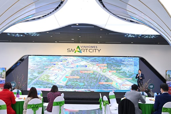 Vỡ òa trúng thưởng xe Vinfast khi mua căn hộ SA2 - The Sakura - Anh 2