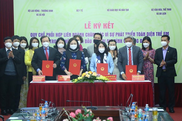 Chung tay bảo vệ quyền trẻ em - Anh 1
