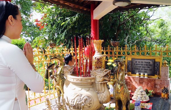 Cáp treo Núi Sam chính thức vận hành: “Cú hích” cho du lịch An Giang bứt phá - Anh 7