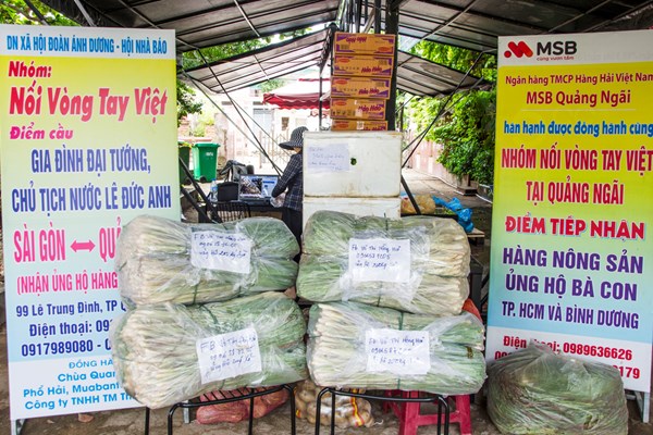 Người đảng viên với nhóm từ thiện xả thân hỗ trợ người dân (Bài 2):  Nắm sả yêu thương - Anh 1